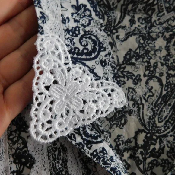 nice blouse , large - Picture 3 of 5